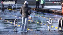 Schwimmen in eiskaltem Wasser in Stockholm
