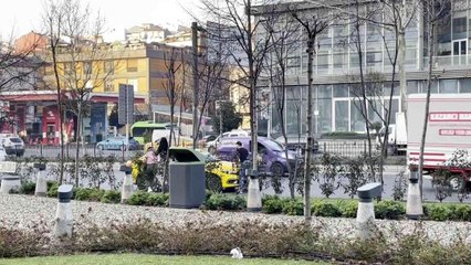 Beyoğlu'nda yaralı genç, kendini arabaların önüne atarak yardım istedi