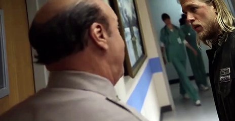 Sons of Anarchy S02 E09