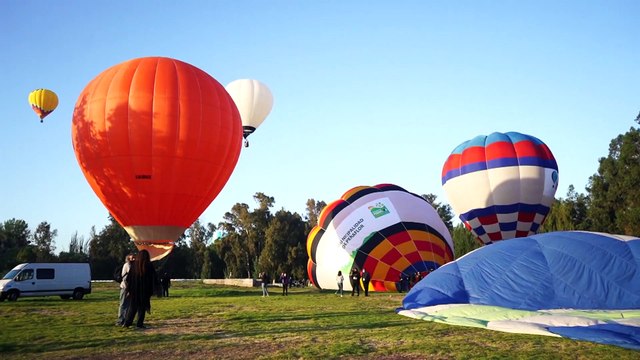 Фестиваль воздушных шаров в Чили: покататься дали не всем