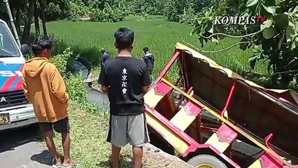 Kereta Kelinci Hilang Kendali dan terjatuh dari Atas Jembatan, 2 Orang Meninggal Dunia