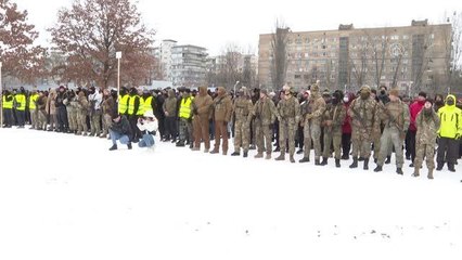 Ukrayna'da sivillere temel savunma eğitimi verildi
