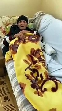 Isparta'da elektrik kesintisine isyan eden vatandaş: 92 yaşında hastamız var, evin içinde şapkayla oturuyoruz