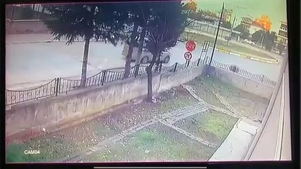 7 kişinin yaralandığı kazanın kamera görüntüsü www.usakgundem.com ‘da