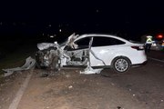 Şanlıurfa'da yolcu minibüsü ile otomobil kafa kafaya çarpıştı: 13 yaralı