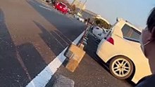鳥羽展望台でダッシュしたR32 スカイラインさん、新年早々事故る