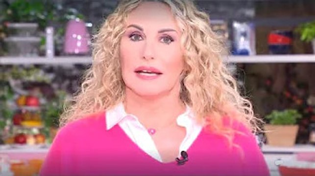 Antonella Clerici in onda in ritardo slitta la partenza della prossima puntata di È sempre mezzogio