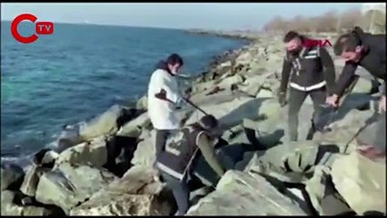 Şafak Mahmutyazıcıoğlu cinayetinde kullanılan silahın kayalıklarda bulunma anı