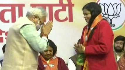 'Ladki Hoon' poster girl Vandana Singh quits Congress, joins BJP