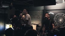 Crows perform 'Pray' live at Jack Rocks The Macbeth