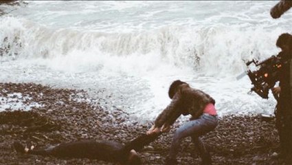 Under The Skin Home Ent Featurette - Development