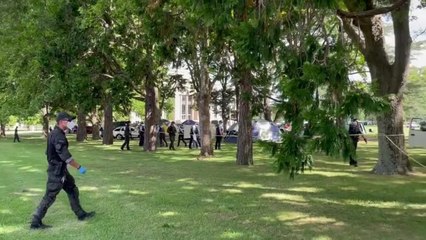 Police move on tents near Old Parliament House