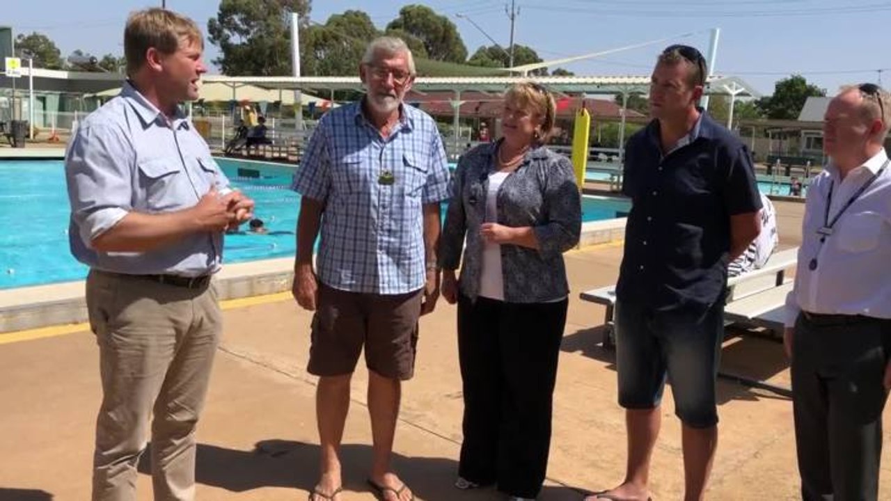 Leeton pool