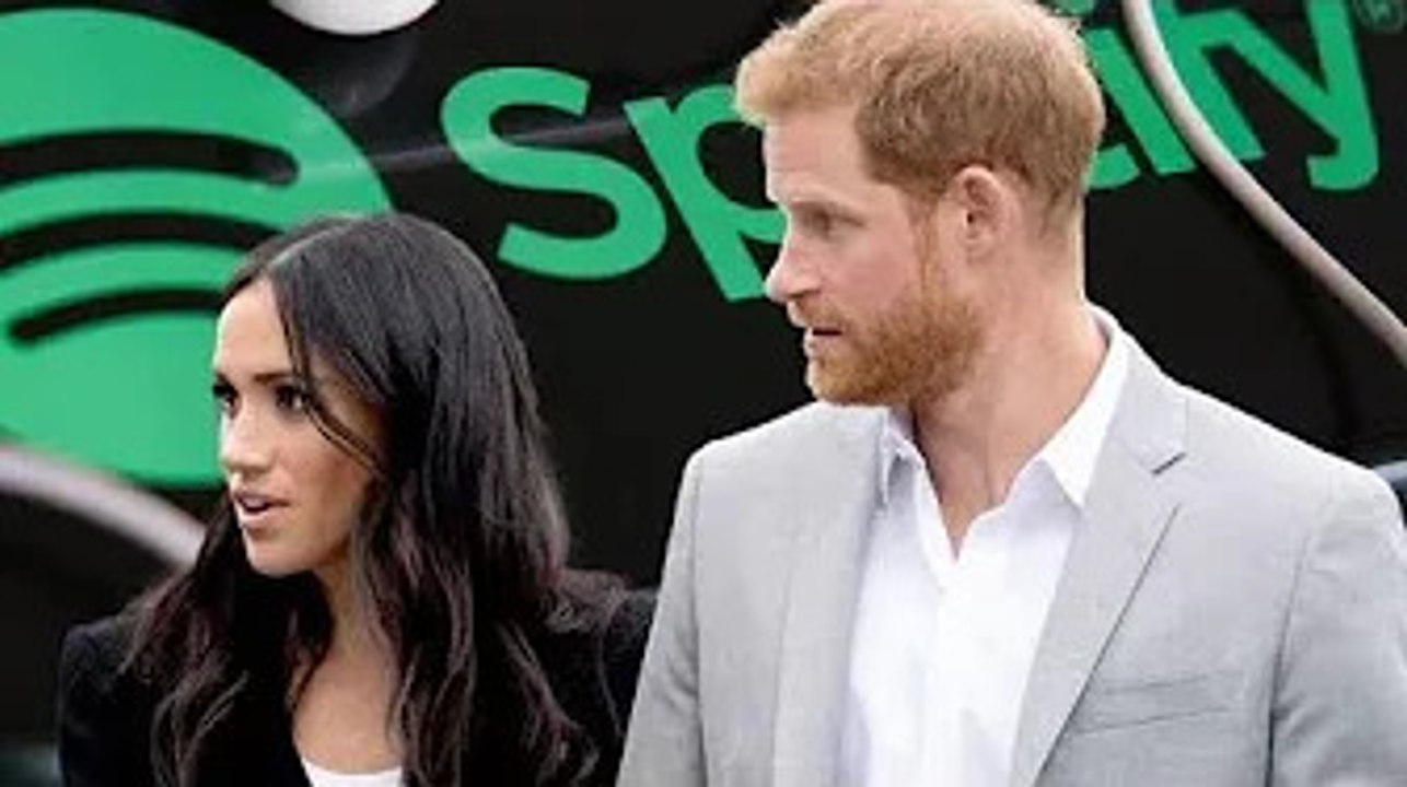 Harry and Meghan’s UK popularity PLUMMETS as row sees couple spiral
