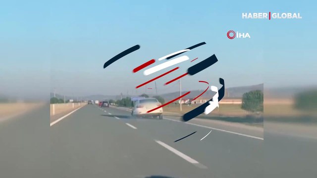 Trafikte tehlike saçarak yola devam etti: Şaşkına çeviren manzara