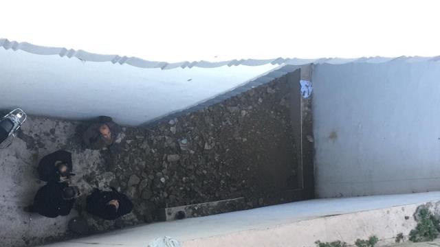 Kağıthane'de 5 katlı binanın zemin katında kısmi çökme meydana geldi: Bina tahliye edildi
