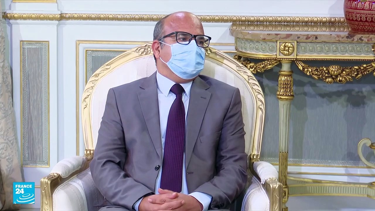 الشرطة التونسية تمنع الموظفين من دخول مقر المجلس الأعلى للقضاء