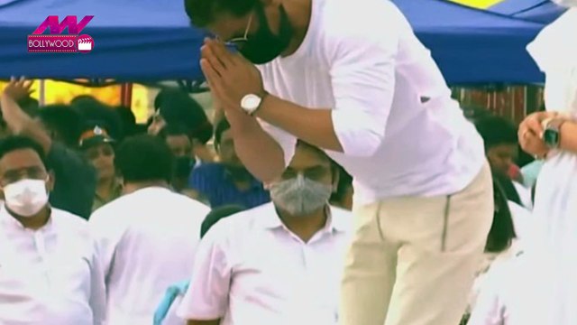 Did Shah Rukh Khan really spit on Lata Mangeshkar's mortal? Here's the