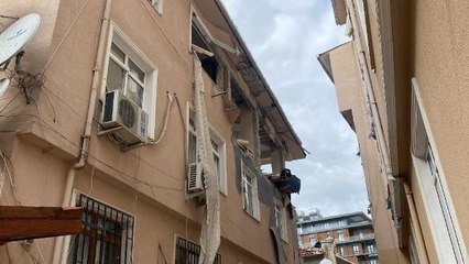Son dakika haber: Üsküdar'da binada patlama (1)