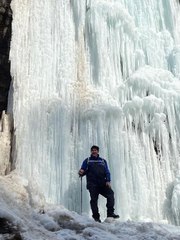 AKSARAY'DA ILISU ŞELALESİ BUZ TUTTU