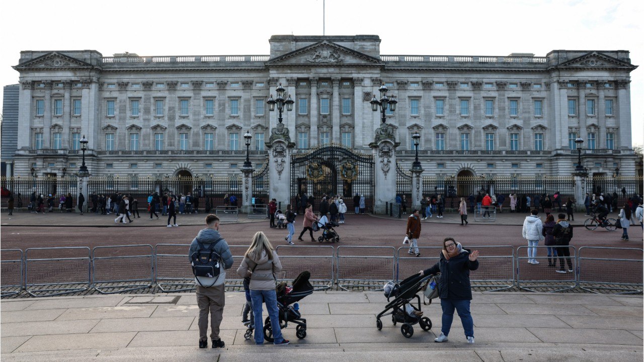 GALA VIDEO - Le prince Andrew acculé : cet autre scandale auquel il est mêlé