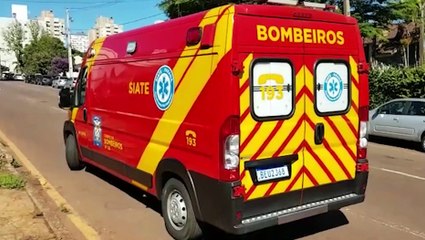 BMW e Vectra se envolvem em colisão na Rua Antonina, no Centro