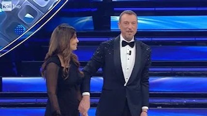 Sabrina Ferilli ha davvero litigato con Amadeus Cos’è successo a Sanremo 2022 Il Festival di Sanrem0