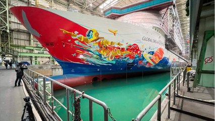 L'un des plus gros bateaux de croisière monde coincé au port... faute de repreneur