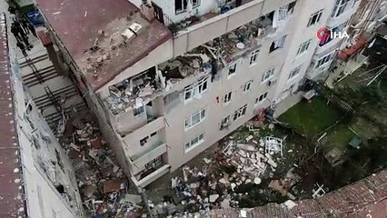 İş makinesinin bir işçinin üzerine düştüğü anlar kameraya yansıdı