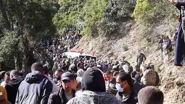 Трагедия в Марокко: сотни людей пришли на похороны погибшего ребенка