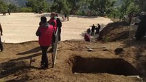 Fas'ta binlerce kişi düştüğü kuyuda ölen 5 yaşındaki Rayyan'ı son yolcuğuna uğurladı