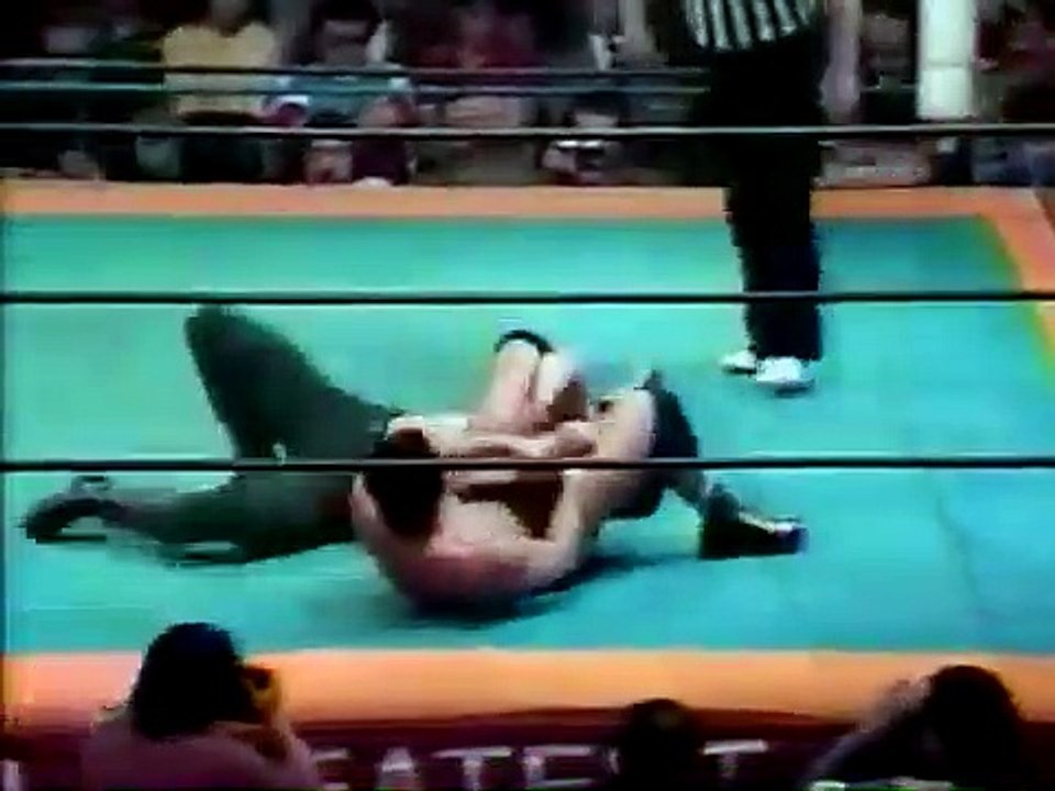 UWF 1984 Kazuo Yamazaki vs. Nobuhiko Takada
