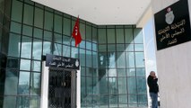 ردود فعل منددة بقرار حل المجلس الأعلى للقضاء في تونس