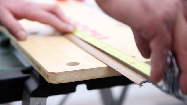 Les Tutos Maison & Travaux - Comment poser une barre de seuil ?