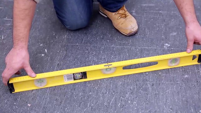 Les Tutos Maison & Travaux - Comment poser un parquet flottant ?