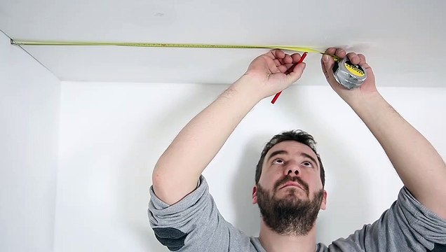 Les Tutos Maison & Travaux - Comment encastrer des spots au plafond ?