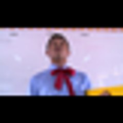 Parodi Budak Sekolah Tersepit Di Kerusi