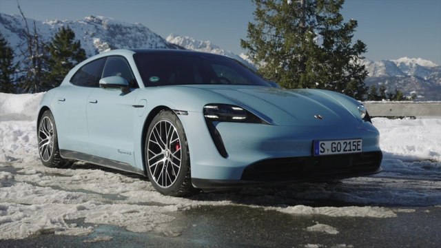 The new Porsche Taycan 4S Sport Turismo Design in Frozen Blue