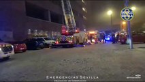 Ocho personas resultan intoxicadas tras declararse un incendio en un hotel en Sevilla