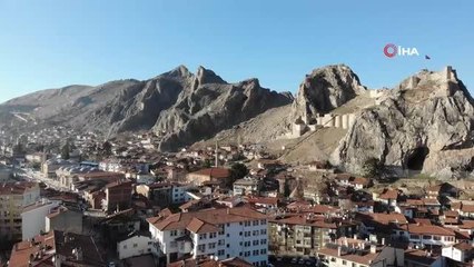 Tesadüfen fark edildi, Tokat kalesinde beliren insan silueti dikkat çekiyor