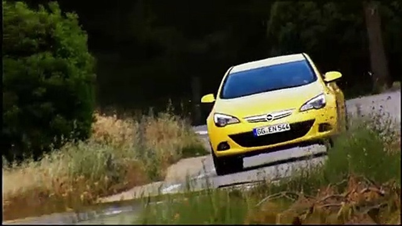 Opel Astra GTC 2011