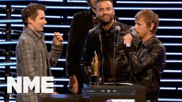 Muse win Best Festival Headliner supported by Anna Valley | VO5 NME Awards 2018