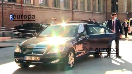 Mira el tropiezo de la Reina Letizia por culpa de sus taconazos