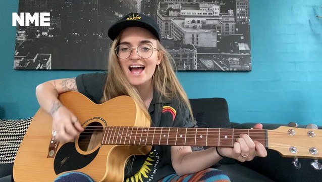 G Flip – ‘Hyperfine’ and ‘Drink Too Much’ acoustic | NME Home Sessions