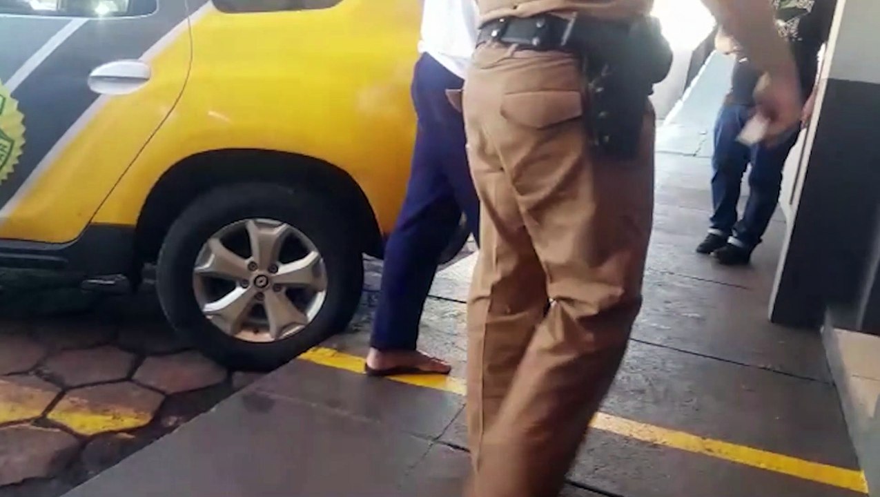 Após rastrear venda de celular roubado, PM localiza receptador que é detido com vários aparelhos