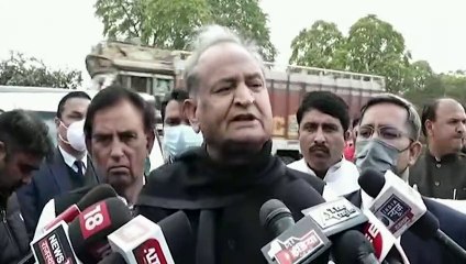 तीन साल में कुछ नहीं कर पाए तुम, निकम्मे साबित हुए हो