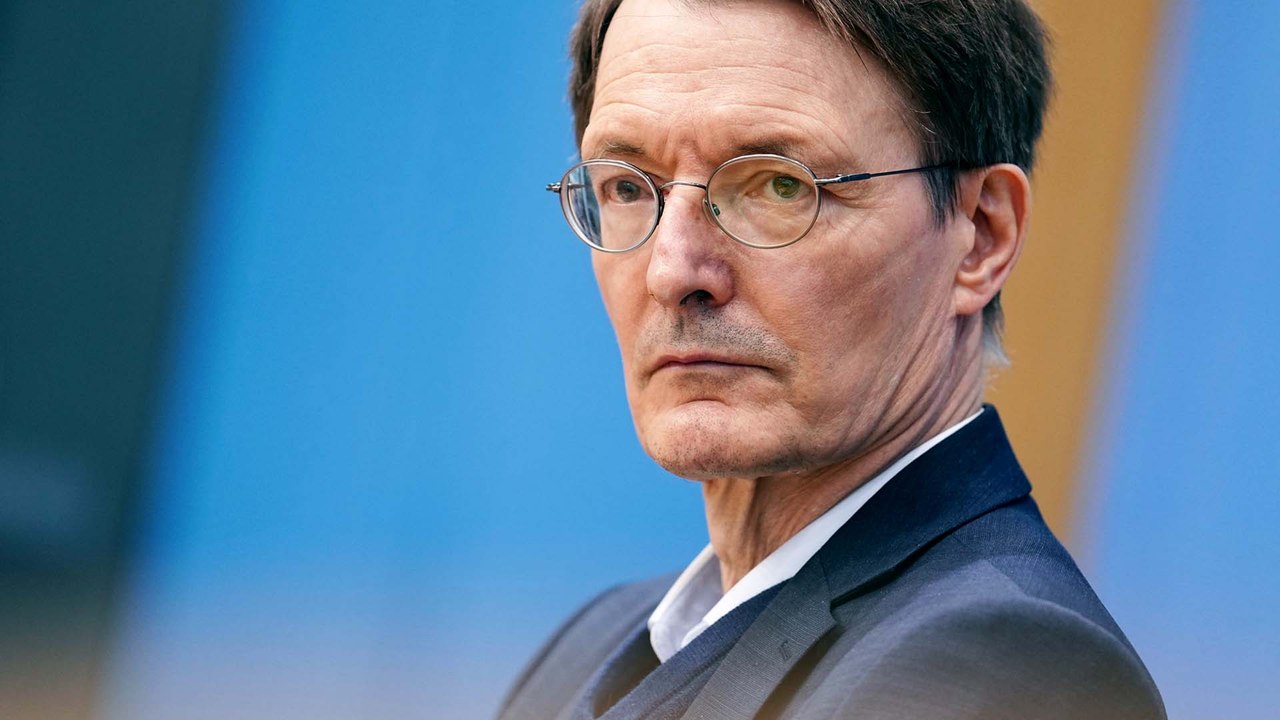 Endometriose-Strategie: Petition an Karl Lauterbach