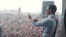 Reading Festival 2016: Walk on stage with Eagles Of Death Metal