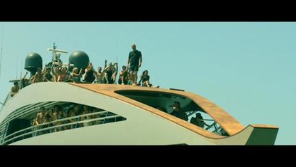 Point Break Featurette - Surf Action