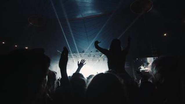 Reading Festival 2016: Two Door Cinema Club Storm The NME/Radio 1Tent